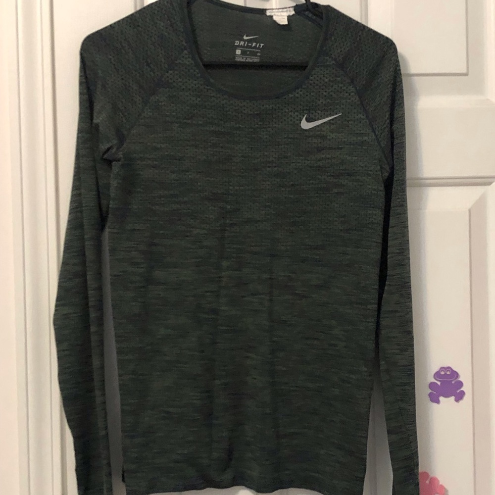 Dri-fit long sleeve Nike top